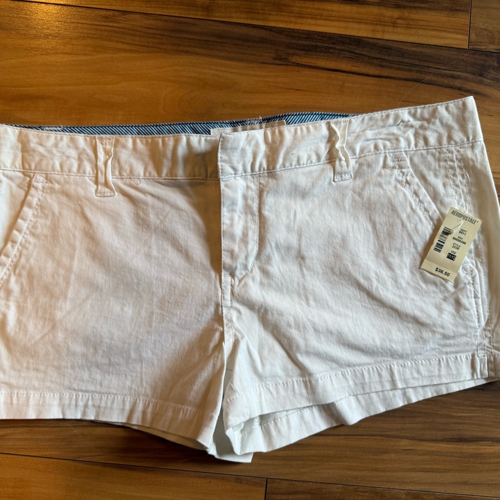 ☀️ BNWT - Aéropostale White Stretch Shorts 🤍✨